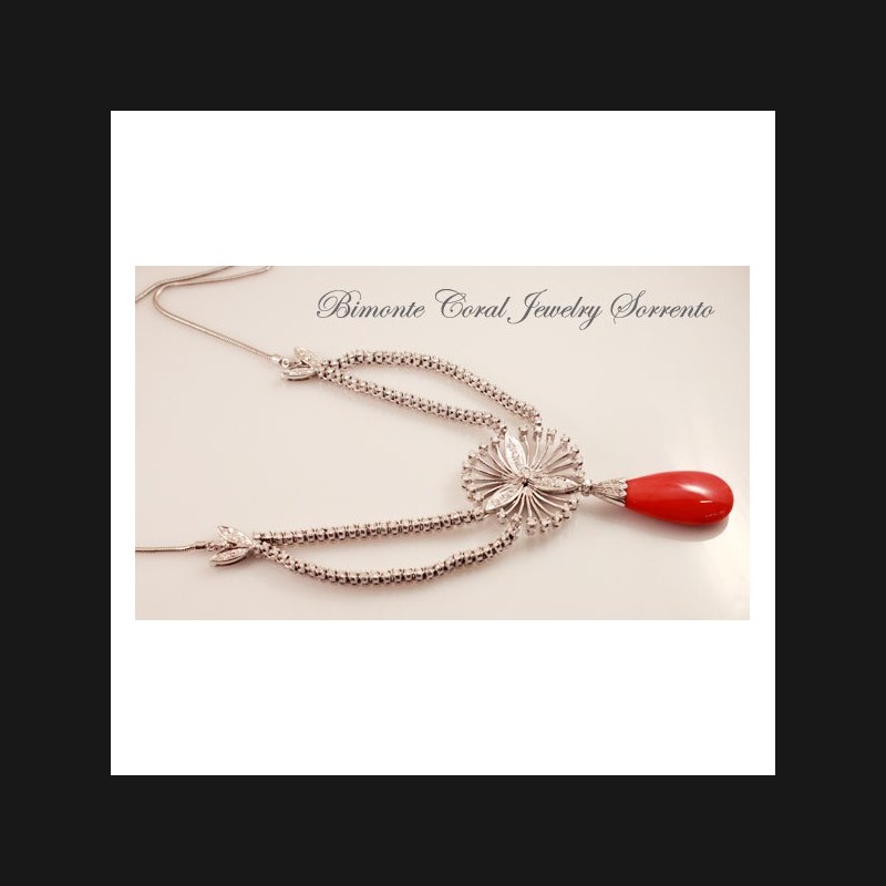 "Bucaneve" Coral and Diamonds Necklace