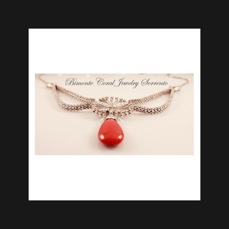 "Bucaneve" Coral and Diamonds Necklace