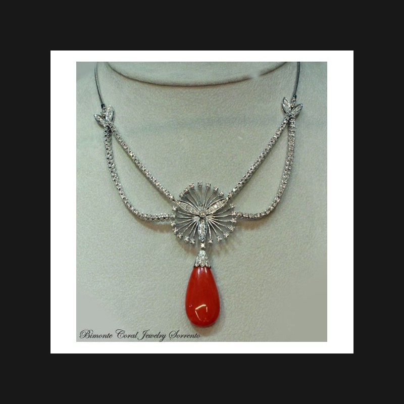 "Bucaneve" Coral and Diamonds Necklace