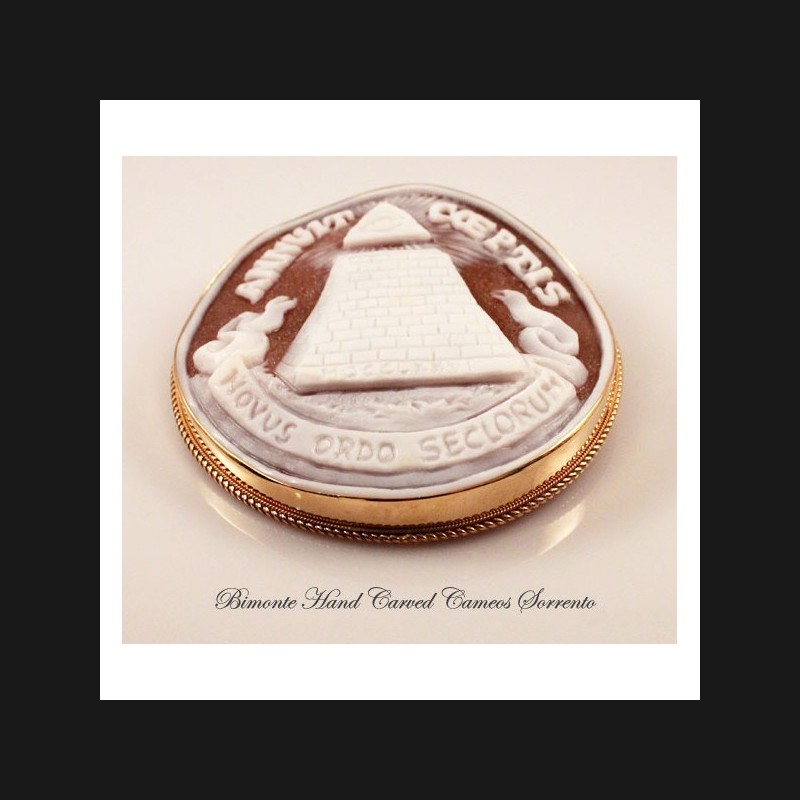 "Novus Ordo Seclorum" Cameo