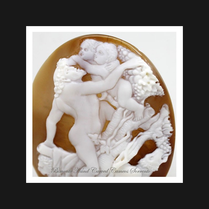 "Fauno Molestato da Cupidi" Cameo