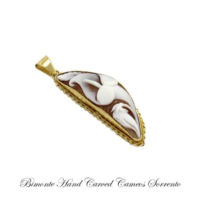 ''Calla Flower'' Cameo Pendant