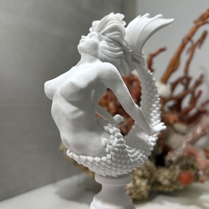 ''The Siren of Sorrento''Statute