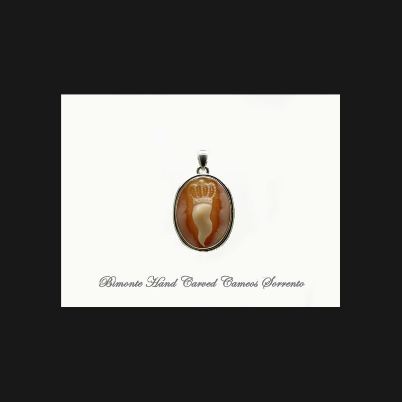''Corno'' Cameo Pendant