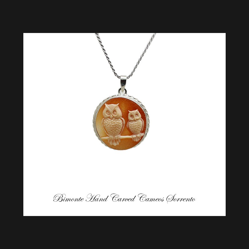 ''Gufetti'' Cameo Necklace