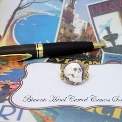 ''Memento Mori'' Cameo Ring