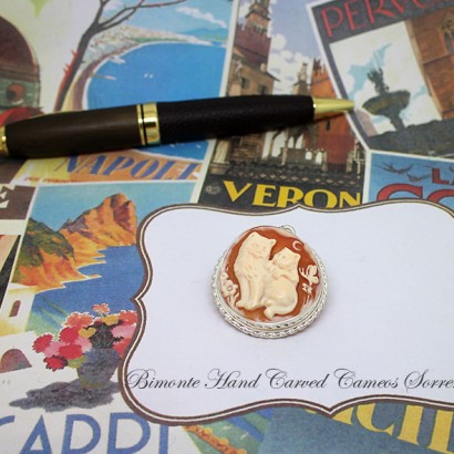 ''Gattini'' Cameo Pendant