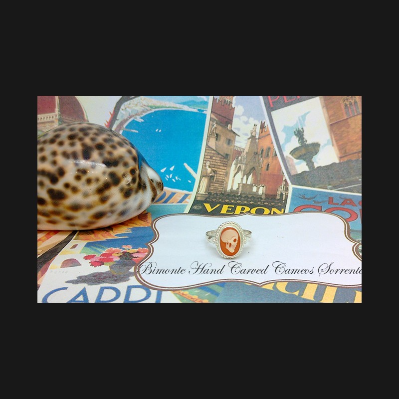 ''Memento Mori'' Cameo Ring