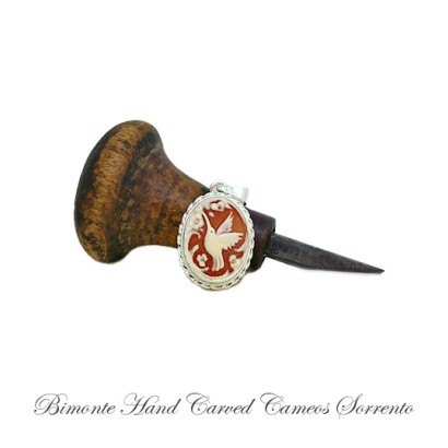 ''Hummingbird'' Cameo Pendant
