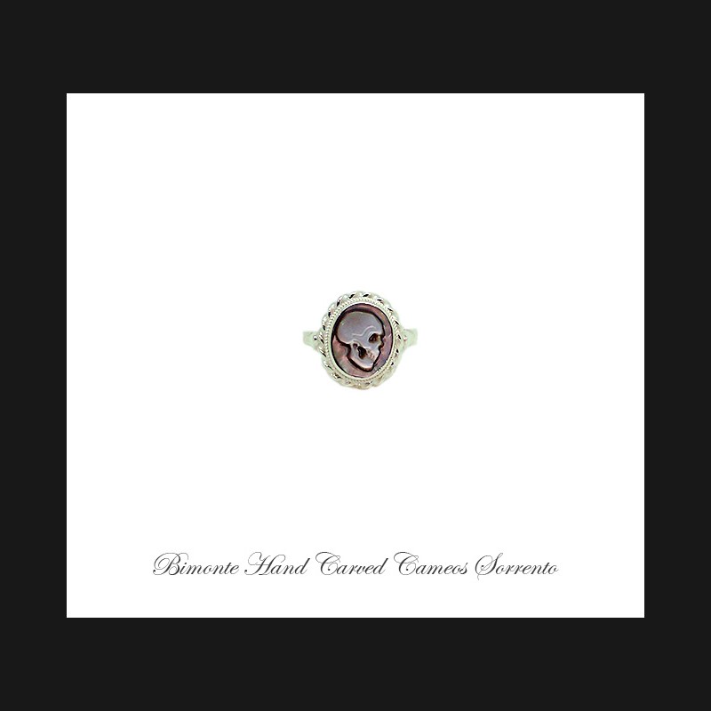 ''Memento Mori'' Cameo Ring