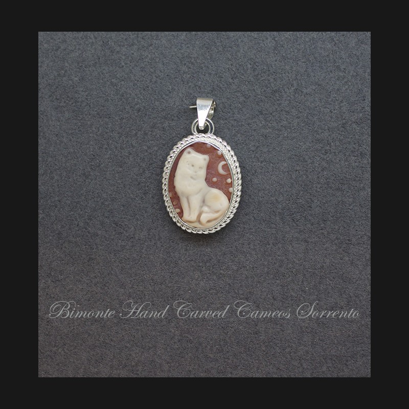 "Cat And The Moon"Cameo Pendant
