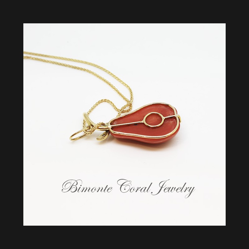 "La Pera" Coral Necklace