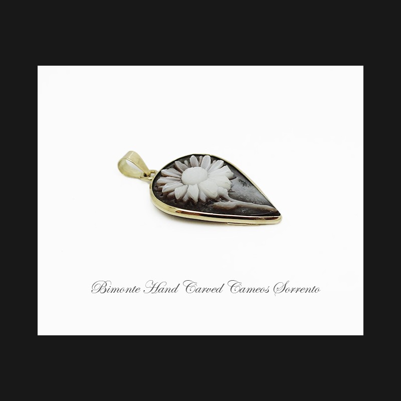 "Bright Daisy" Cameo Pendant