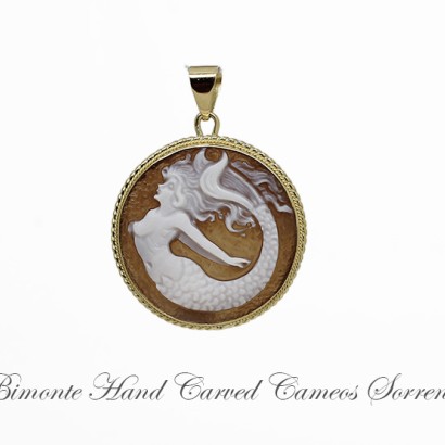"Siren of Sorrento" Cameo Pendant
