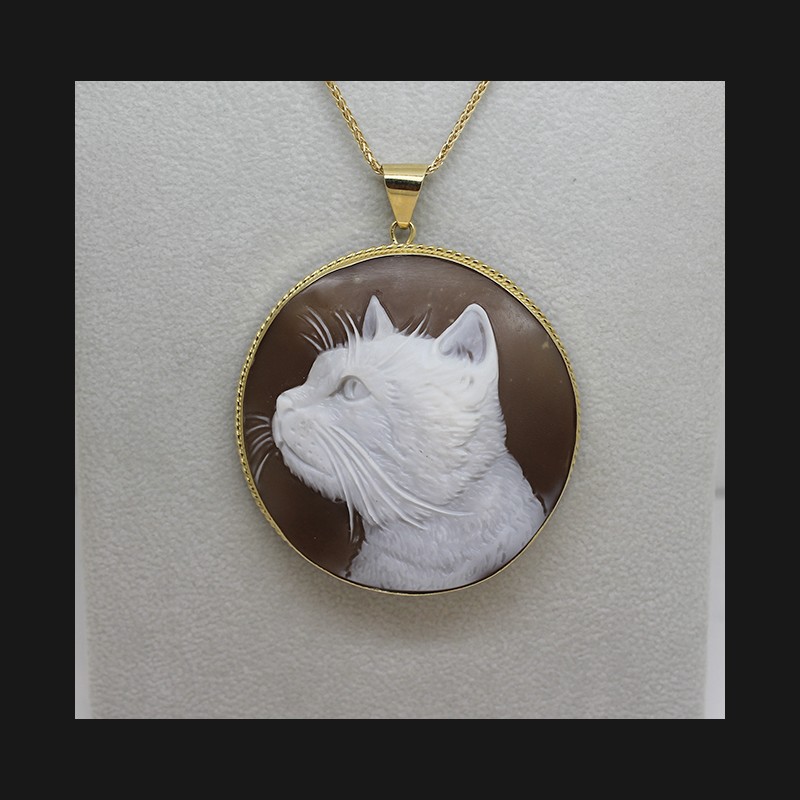 "Il Gatto" Cameo Necklace