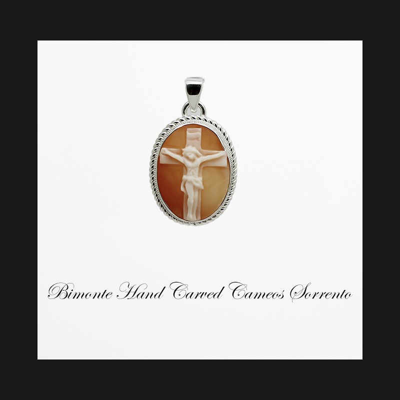 "Crocifisso" Cameo Pendant