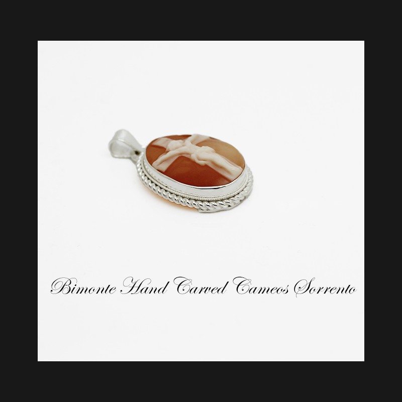"Crocifisso" Cameo Pendant