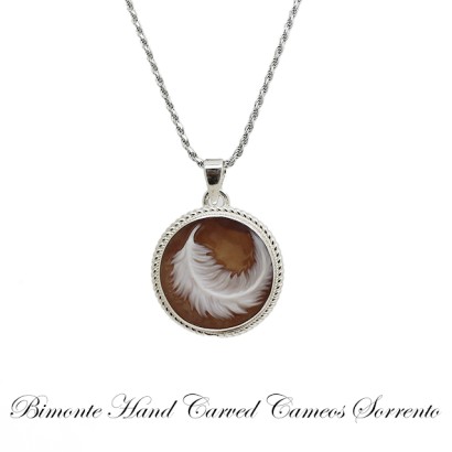 "Piuma" Cameo Necklace