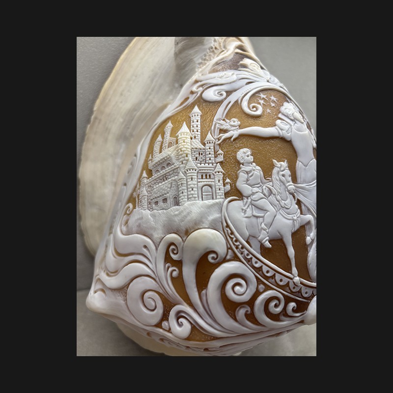 "SnowWhite" Cameo Shell Art Piece