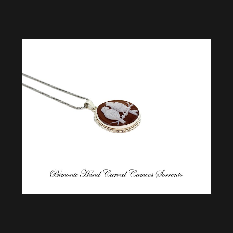 ''Birds'' Cameo Necklace