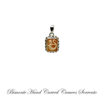 ''Siren Of Sorrento'' Cameo Pendant