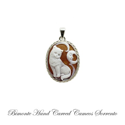 ''Cat in the Moonlight'' Cameo Pendant