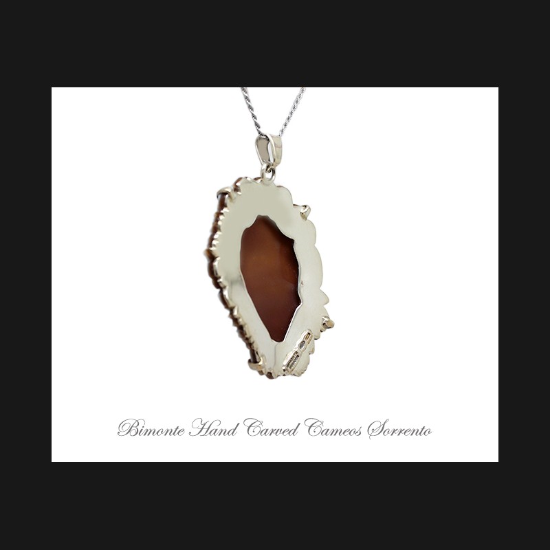 ''Lion'' Cameo Necklace