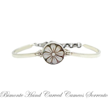 ''Bright Daisy'' Cameo Bracelet