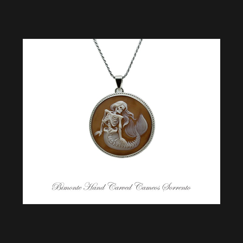 ''Vanitas'' Cameo Necklace