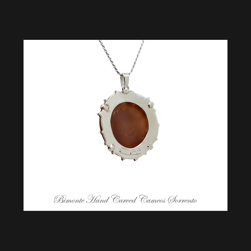 ''Sole'' Cameo Necklace