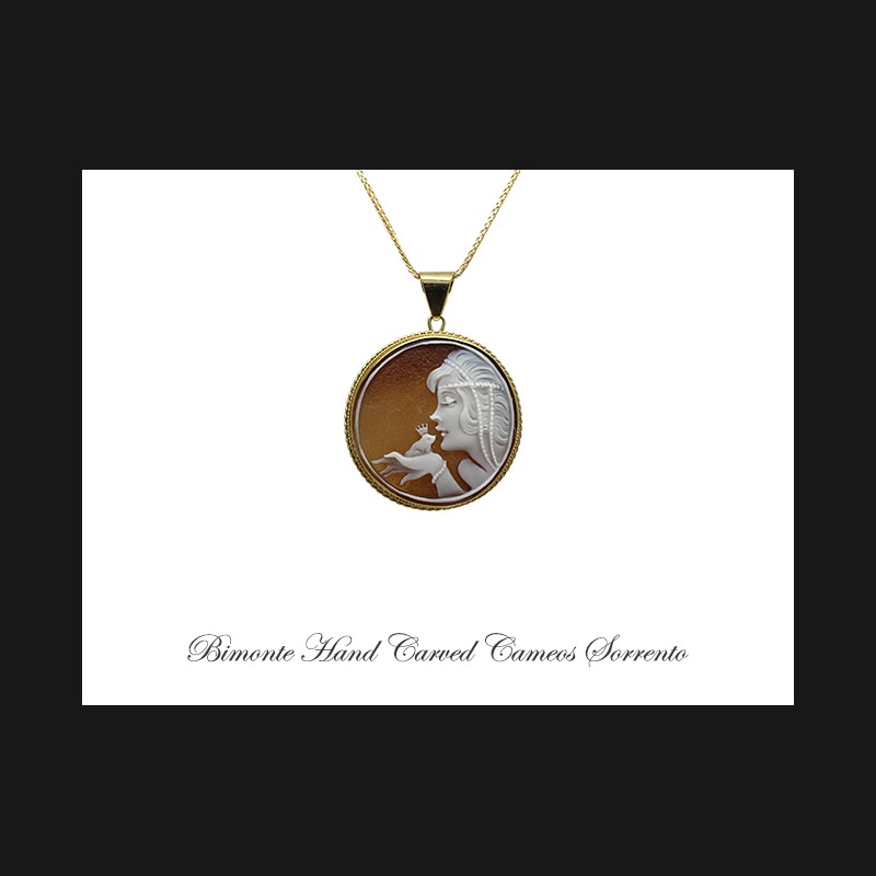 ''Enchanted Kiss'' Cameo Necklace