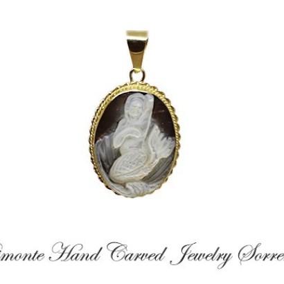 "Siren"Cameo Pendant