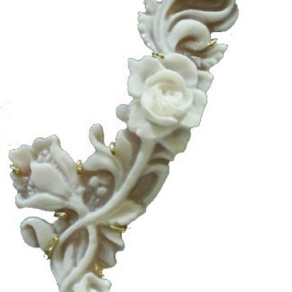 "The Sign of Flora" Cameo Brooch