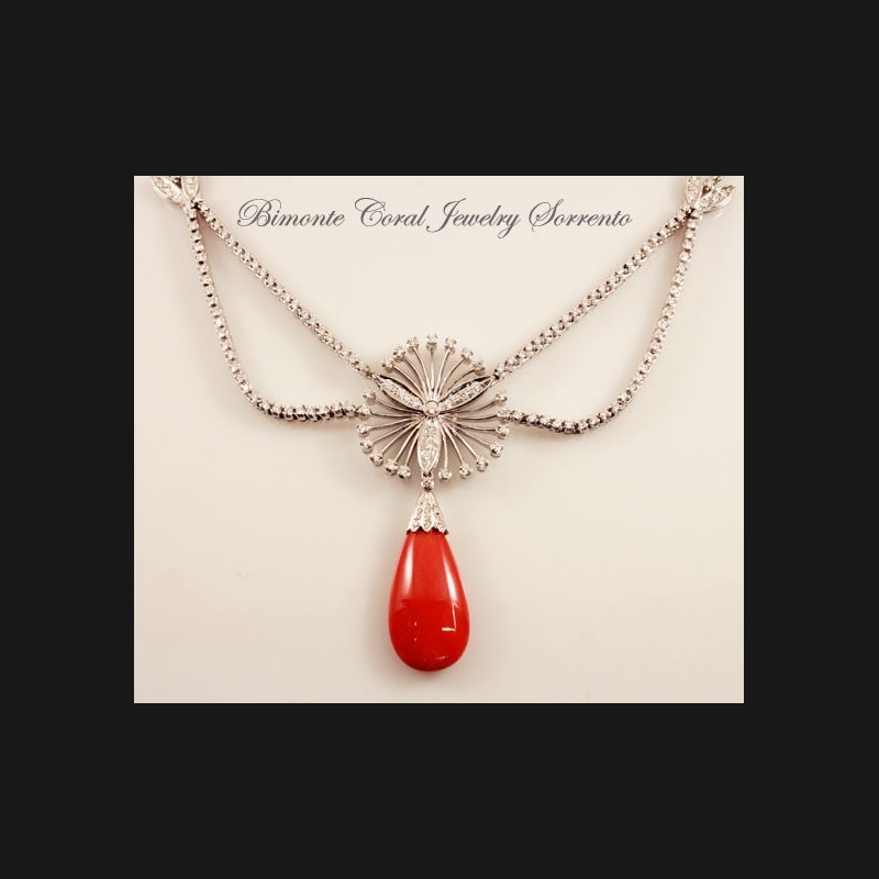 "Bucaneve" Coral and Diamonds Necklace