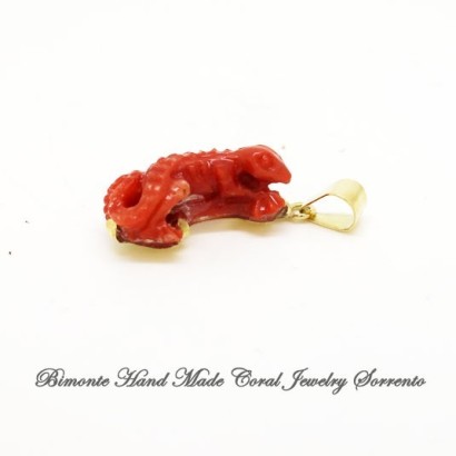 "Geko" Coral Pendant